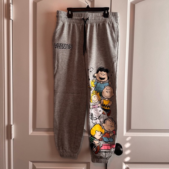 Ladies Peanuts and Friends Sweatpants Size Medium Grey Snoopy Charlie Brown - Picture 2 of 6